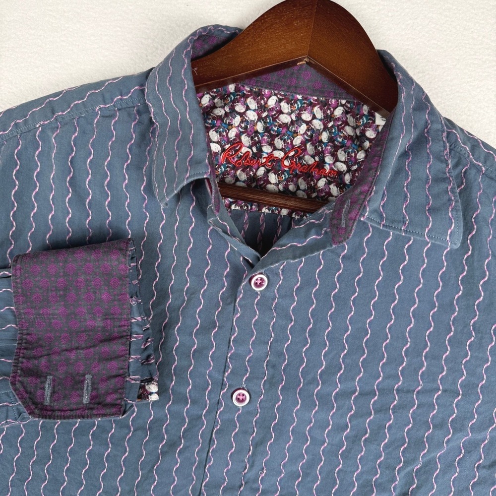 Robert Graham Button Down Shirt Mens M Blue Pink Wavy Stripe Classic Fit